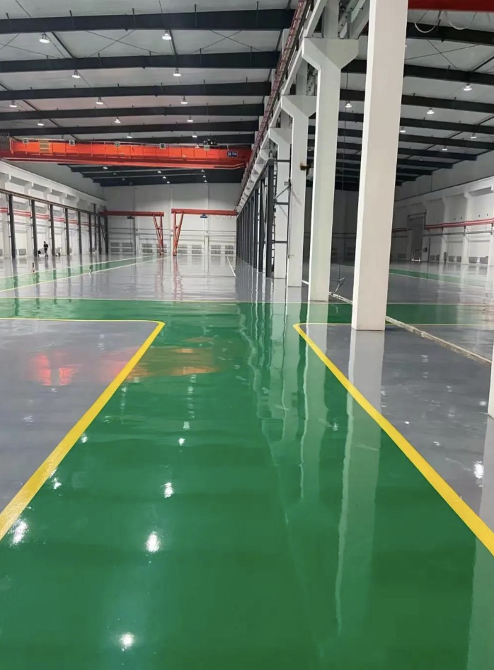 提高環氧樹脂地坪漆涂層附著力從哪方面表現?